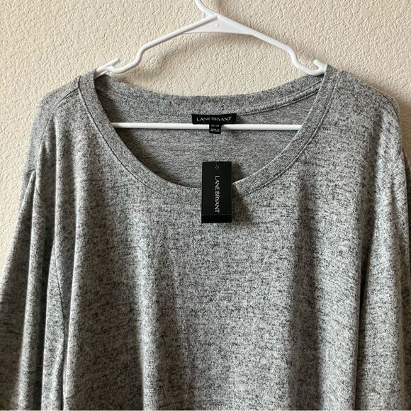 NWT Lane Bryant Gray Faux Fur Modern Sleeves Flowy Drapey Tunic Sweater 26/28 - Picture 2 of 6
